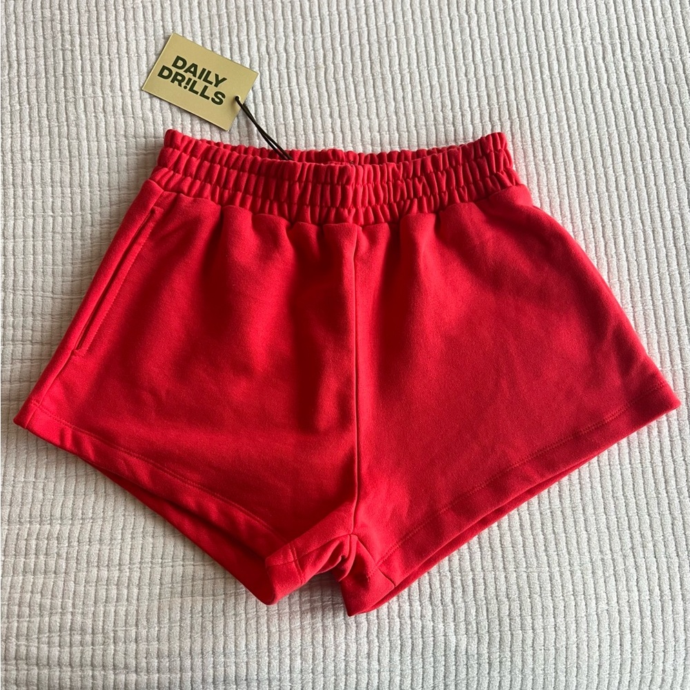 Daily Drills Fleece Super Short in Heart size XS/S